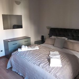 Camera grande con letto king size